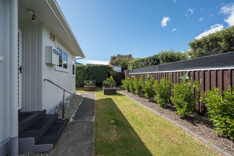 1/25 Kipling Crescent Stoke_14