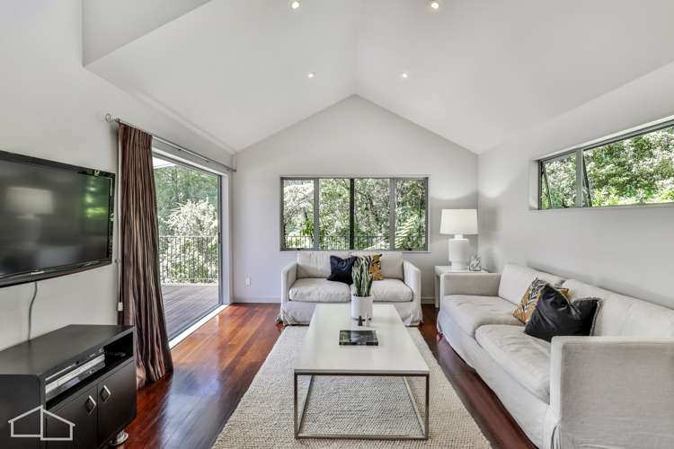 57 Staincross Street Green Bay_10