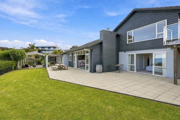 33 Lax Crescent Leigh_8