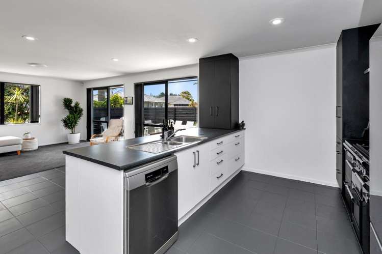 50 Ocean View Rise Ruakākā_12