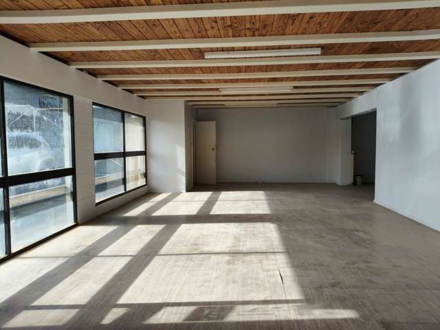 Unit 2/570 Swanson Road Ranui_2