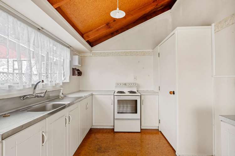 9A Logan Place Te Kamo_4