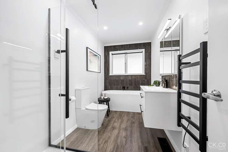 74 Elmslie Road Pinehaven_15