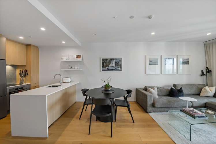 402/9 Madeira Lane Grafton_4