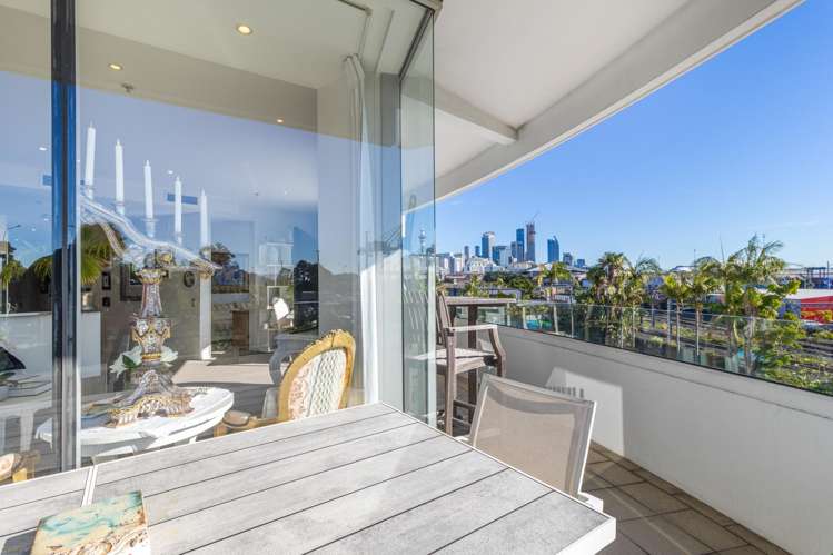 305/88 The Strand Parnell_16