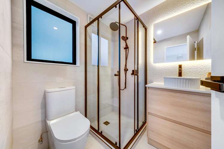 Lot 2/69 Walworth Avenue Pakuranga Heights_6