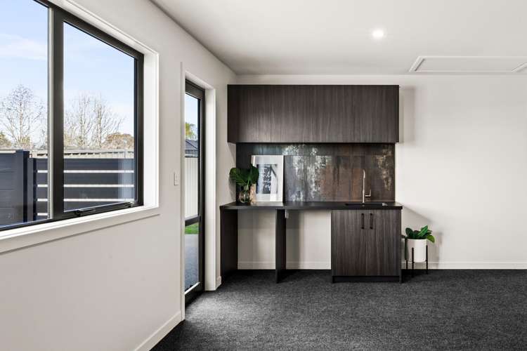 27 Matau Crescent Frimley_14