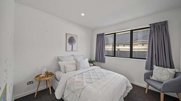 32 Robert Duncan Road Belfast_13