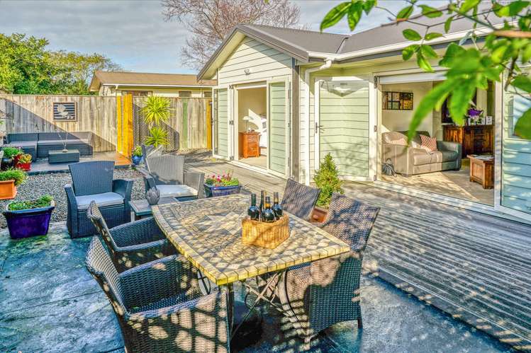 8 Sackville Street Martinborough_13