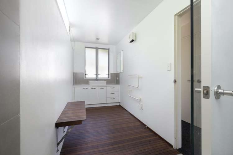 16 Log Race Road Piha_11