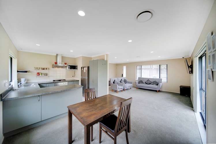 12 Old Park Place Takanini_8