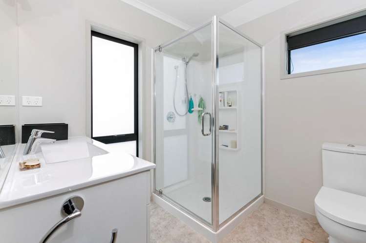 226 Lakes Boulevard Pyes Pa_13