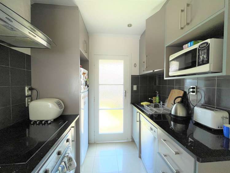 1/96 Mount Smart Road Onehunga_5