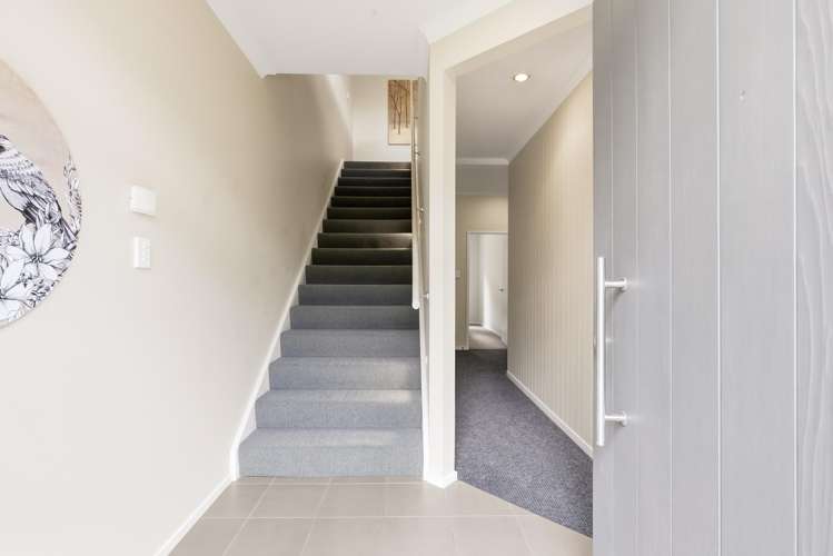 2/17 Tremaine Avenue Two Mile Bay_15