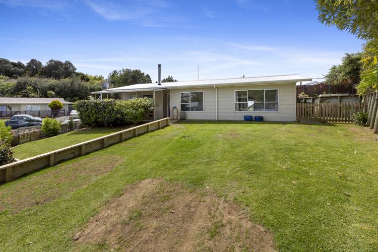 1 Ross Place Blagdon_11