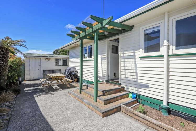 812 Williams Street Mahora_19