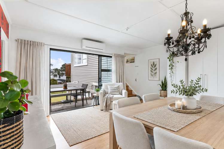 1390 Whangaparaoa Road Army Bay_3