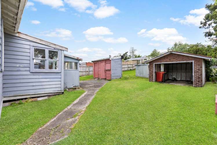 35 Awaroa Road Helensville_13