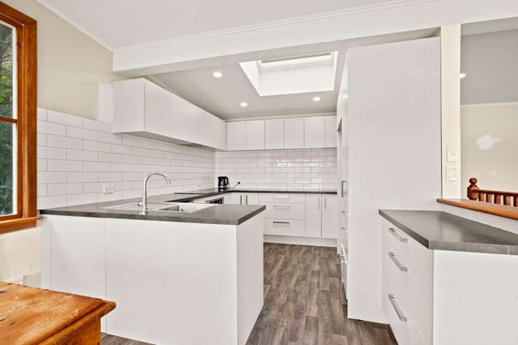 8 Bayview Road Charteris Bay_3