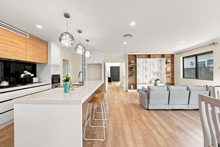 3 Golden Avenue Flat Bush_7