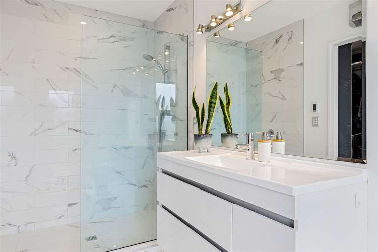 88 Bruces Road Sefton_12