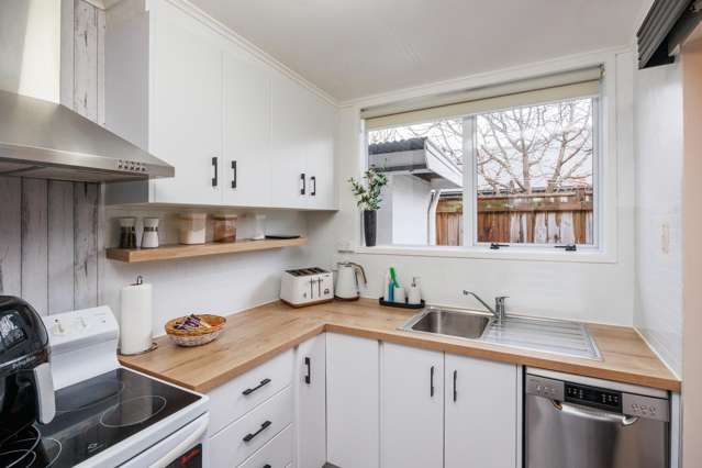 Smart Buying in Sought-After Roslyn