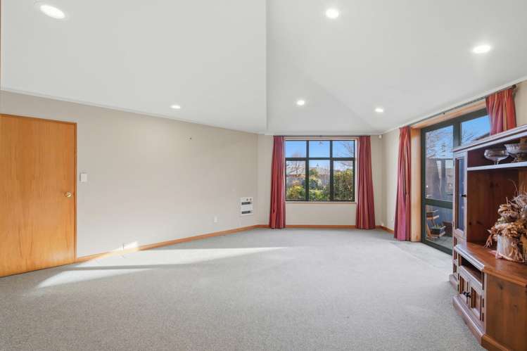 2 Glenroy Park Drive Waikiwi_13