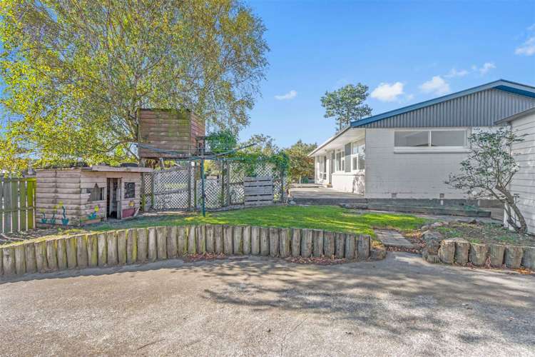 37 Kathleen Crescent Hornby_15