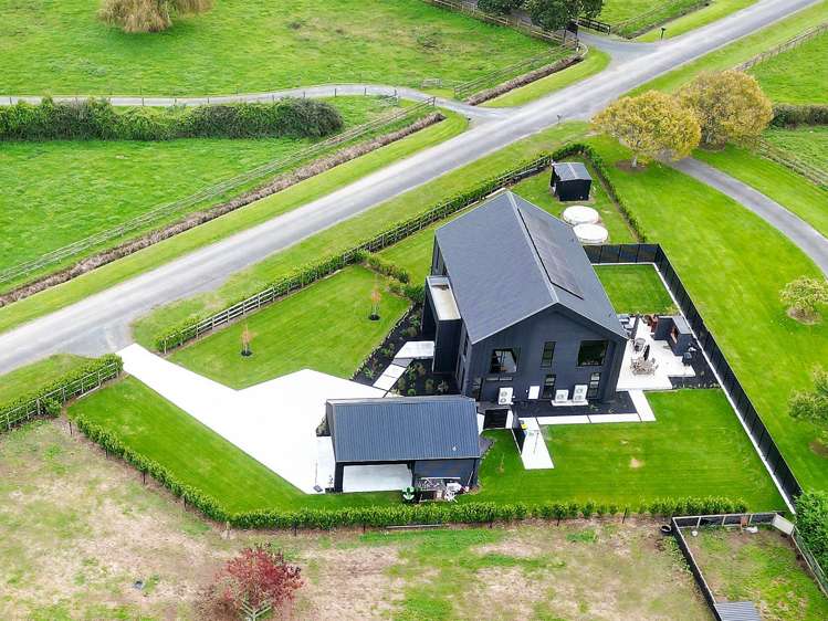 409 Grasslands Drive Cambridge_33