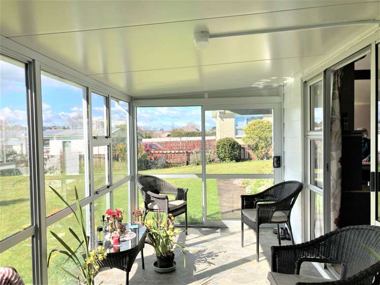 84 Grey Street Waitara_5