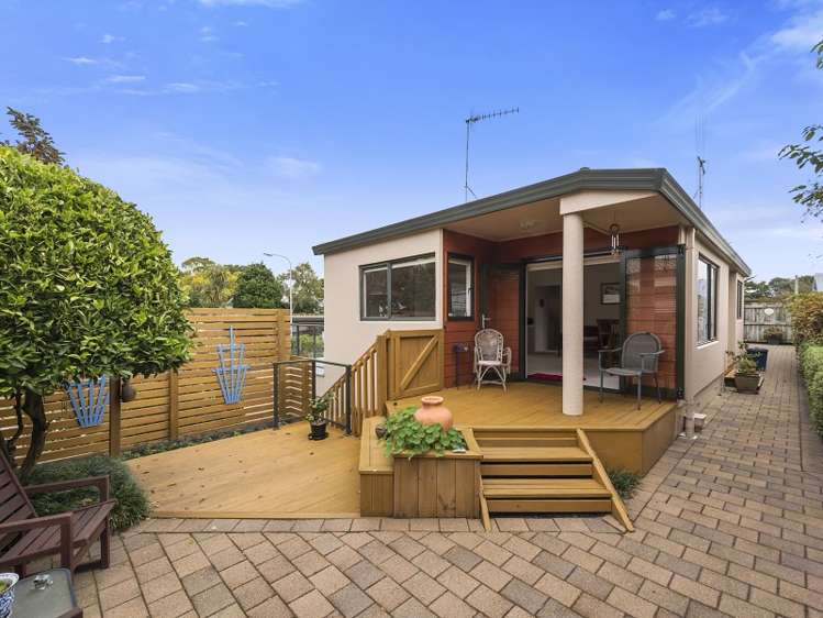 2 Akona Lane Hamilton East_11