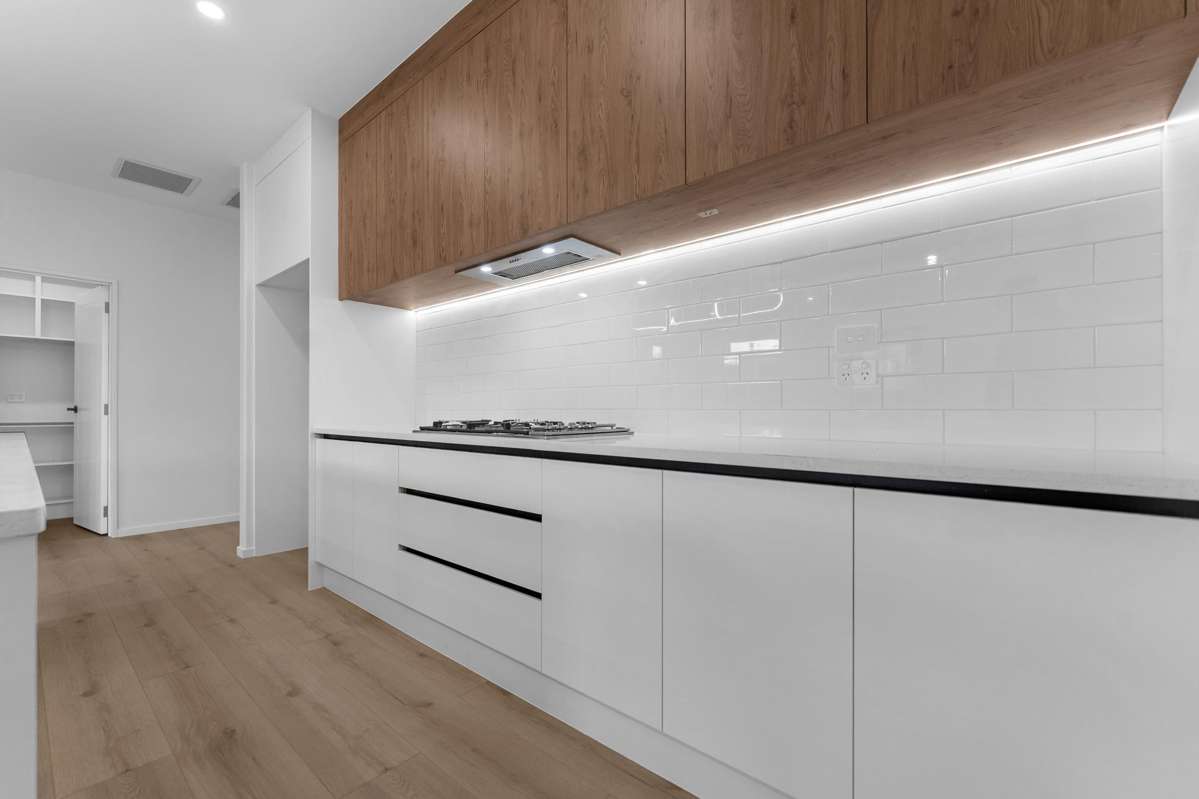 1 BATHURST CRESCENT_2