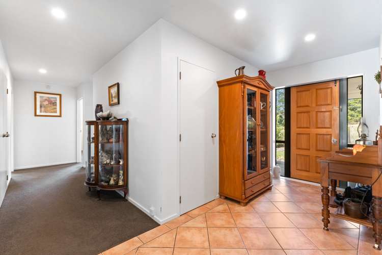 41 Cloverfields Drive Waimauku_11