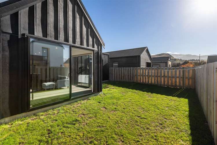 7 Bellamore Street Dalefield/Wakatipu Basin_10