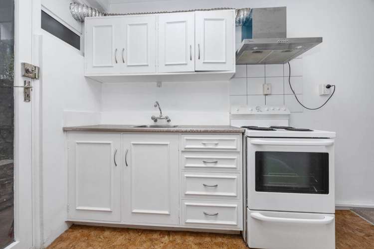 1/20a Charlton Avenue Mt Eden_8