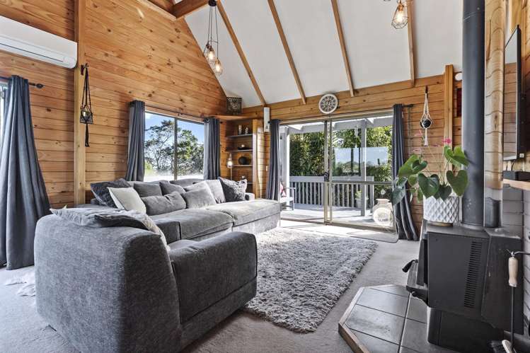 28a Hoylake Place Wattle Downs_9