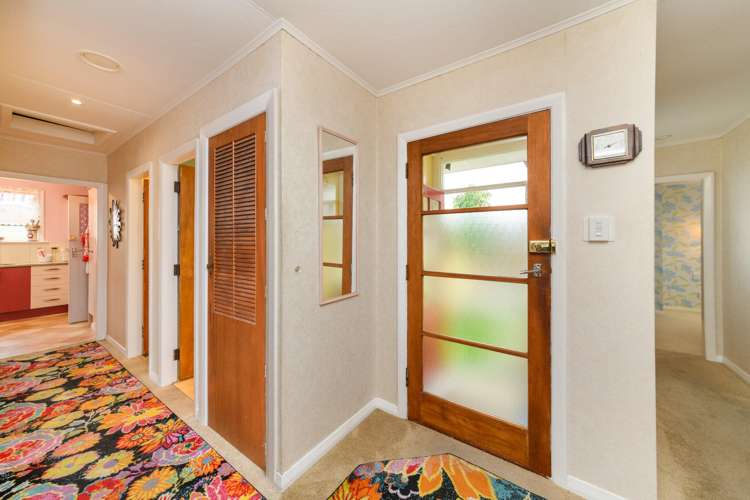 7 Exeter Crescent Takaro_9