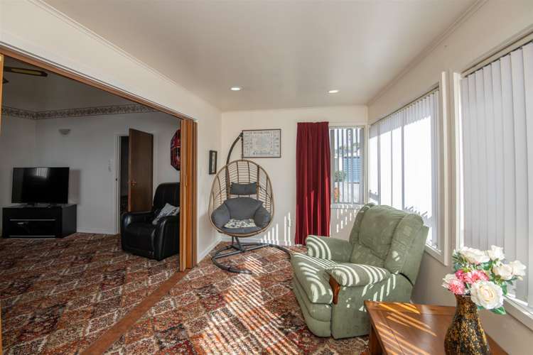 37 Churchill Avenue Allenton_13