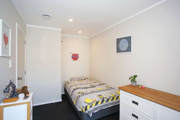 12 Millen Place Clarks Beach_21
