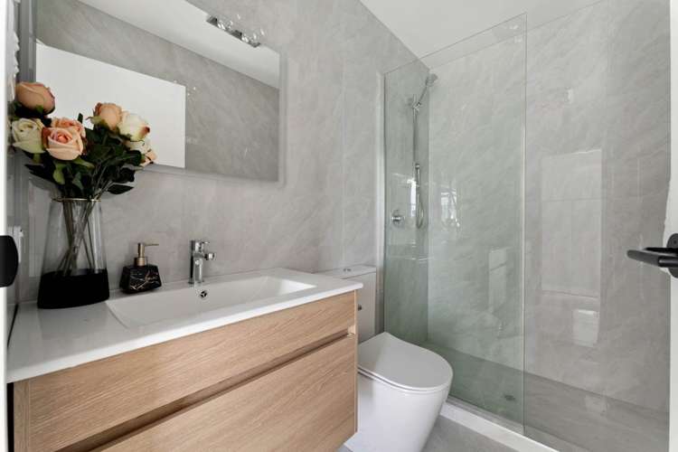 128 Kervil Avenue Te Atatu Peninsula_11