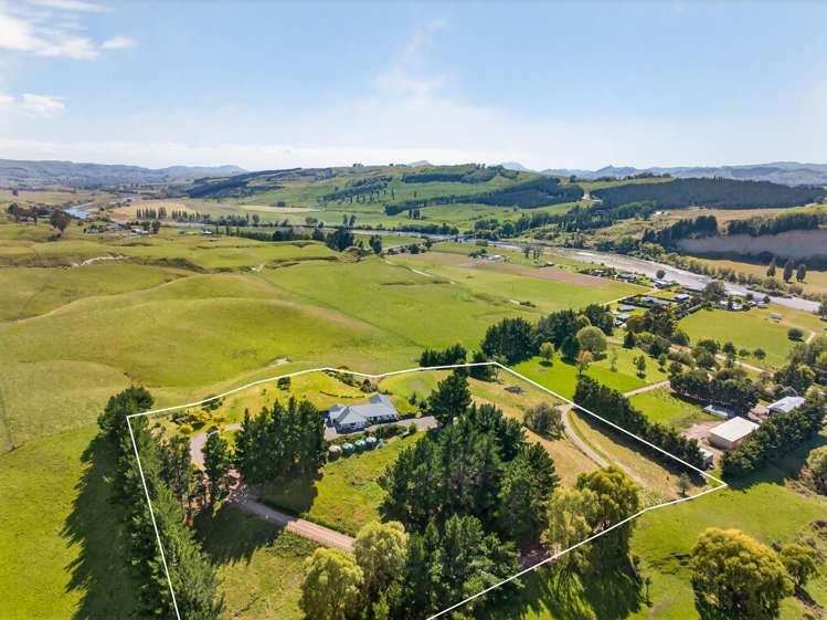 701 River Road Otane_30