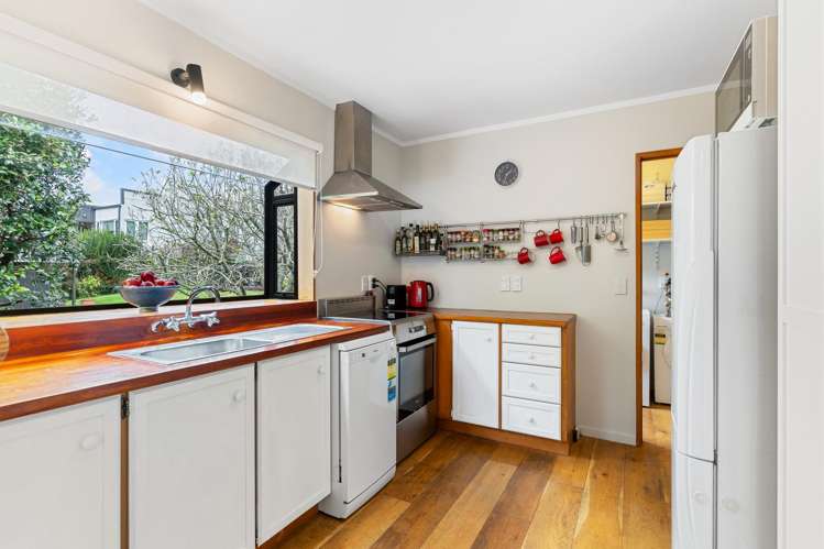 2/120 Riddell Road Glendowie_5