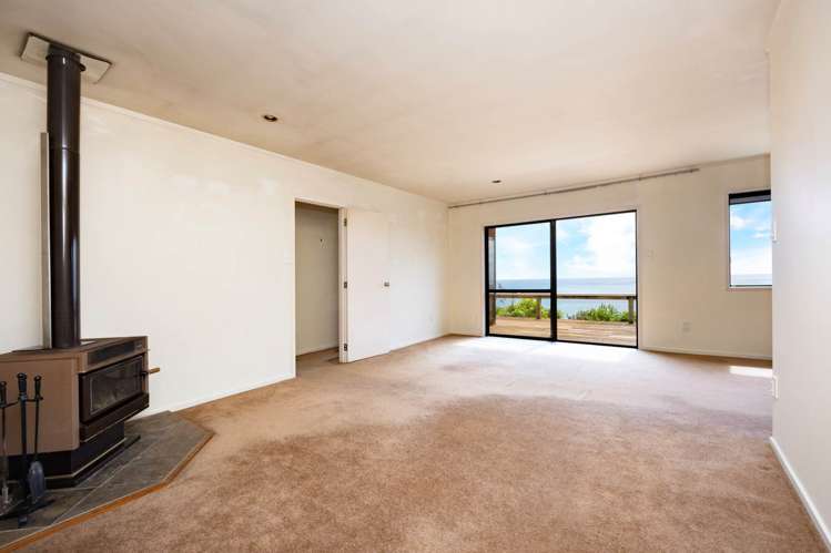 21 Te Ahuahu Road Piha_4