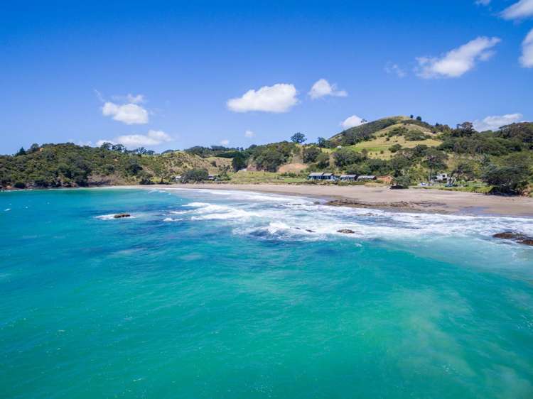 15 Moureeses Bay Road Whananaki_22