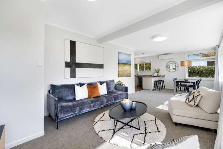 41 Seymour Road Mellons Bay_12