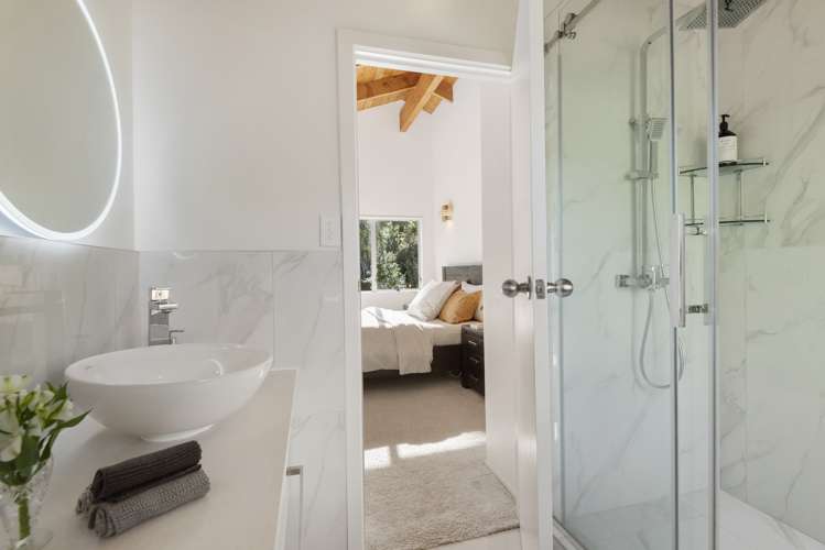 43 Raymond Terrace Northcote_13