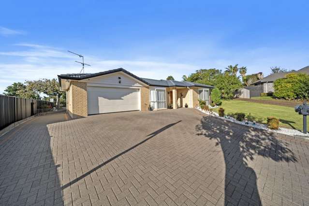 17 Flora Place Wattle Downs_3