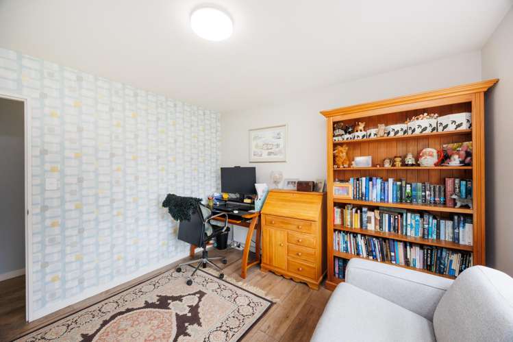 2 Chestnut Close Kelvin Grove_21