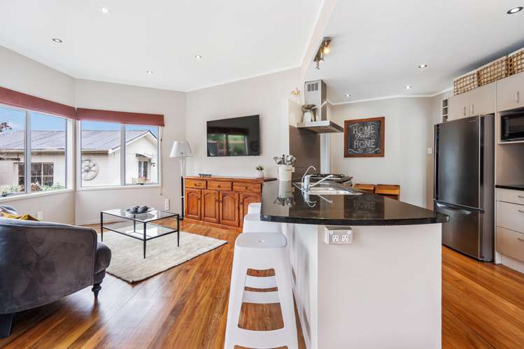 4 Studfall Street Pakuranga Heights_13