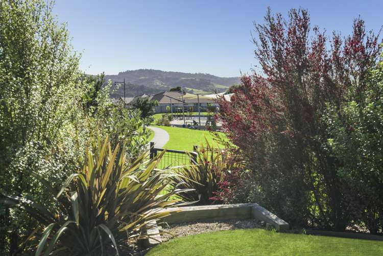 47 Beachwood Drive Hatfields Beach_24